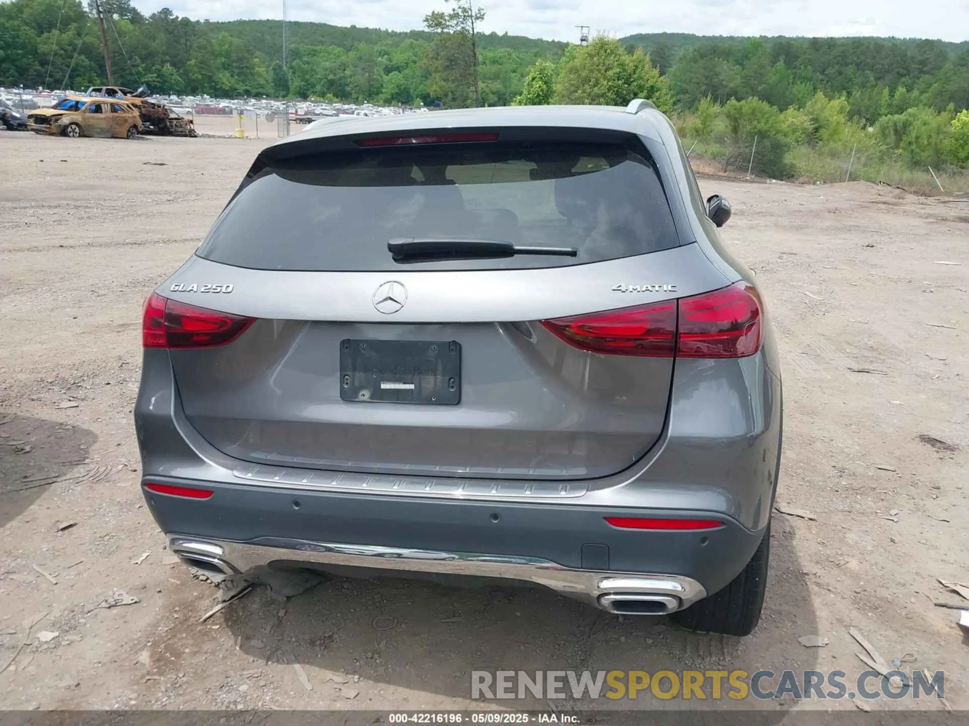 16 Photograph of a damaged car W1N4N4HB2SJ638546 MERCEDES-BENZ GLA 250 2025