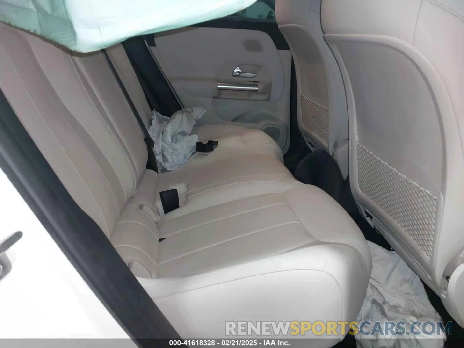 8 Photograph of a damaged car W1N4N4HB2SJ655704 MERCEDES-BENZ GLA 250 2025