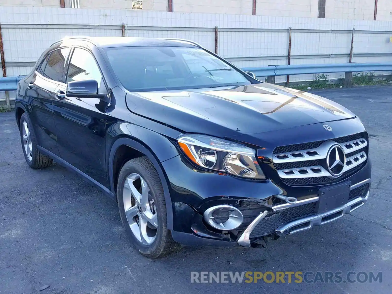 1 Photograph of a damaged car WDCTG4GB3KU009000 MERCEDES-BENZ GLA 250 4M 2019