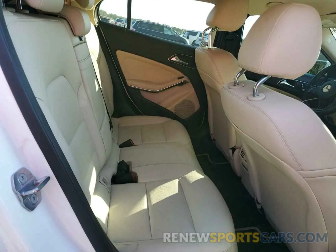11 Photograph of a damaged car WDCTG4EB0KU005313 MERCEDES-BENZ GLA-CLASS 2019