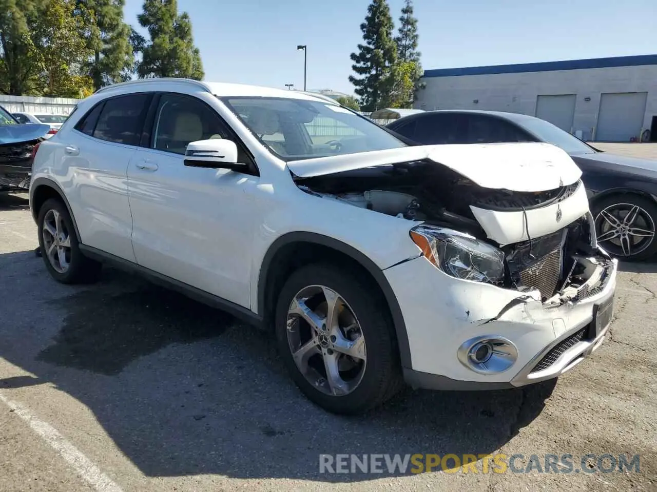 4 Photograph of a damaged car WDCTG4EB0KU008695 MERCEDES-BENZ GLA-CLASS 2019