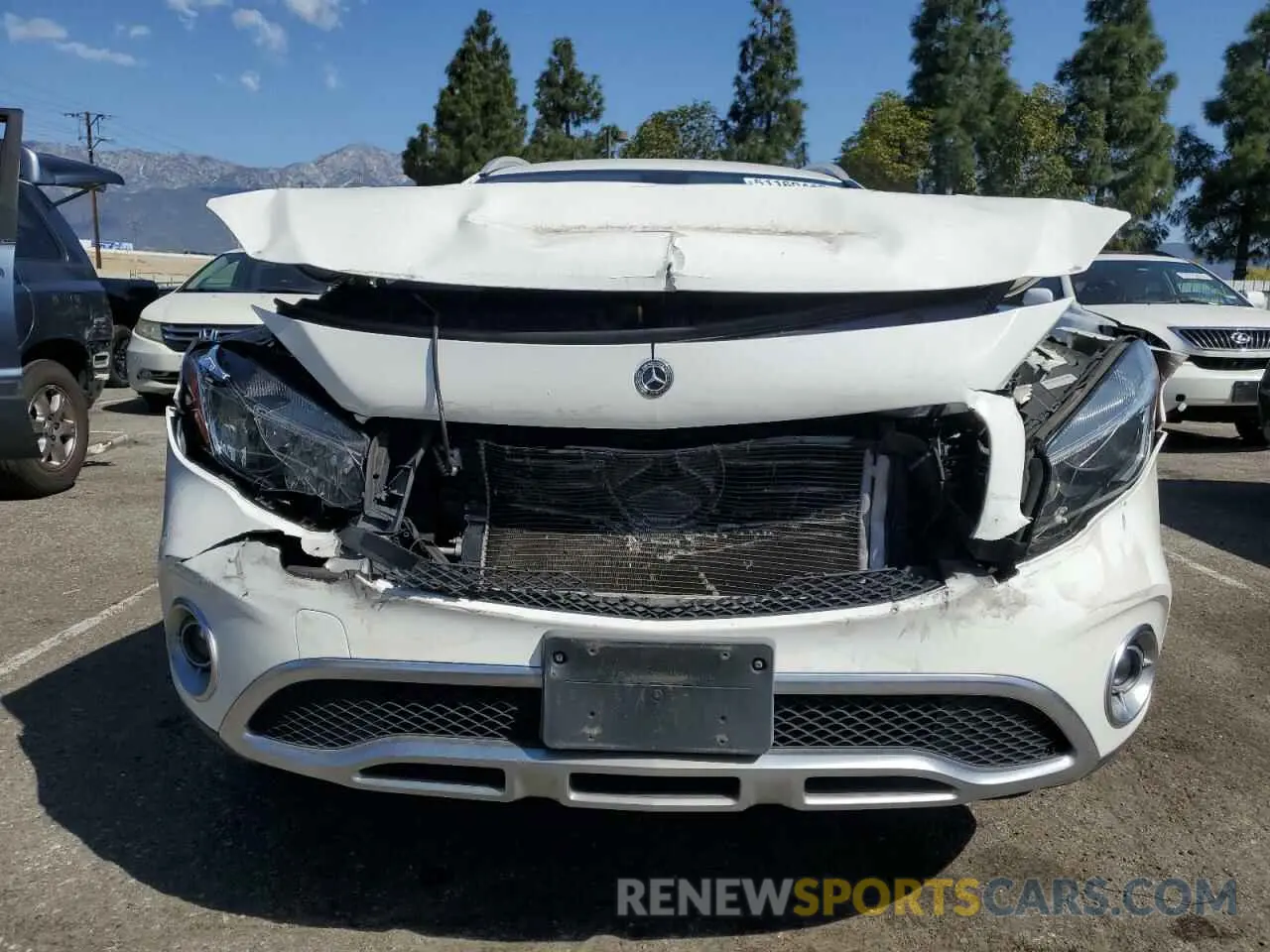 5 Photograph of a damaged car WDCTG4EB0KU008695 MERCEDES-BENZ GLA-CLASS 2019