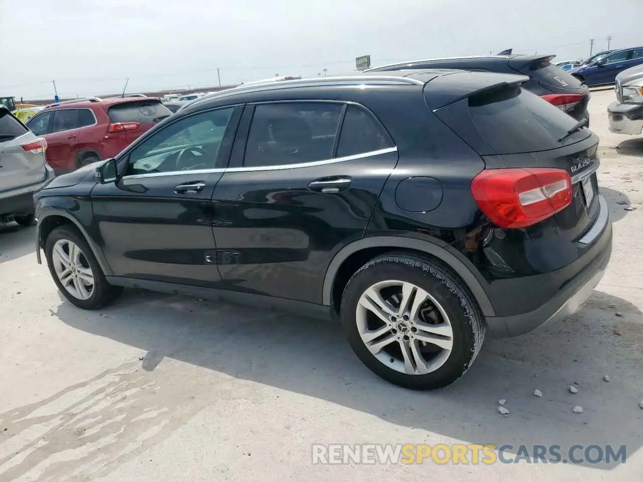 2 Photograph of a damaged car WDCTG4EB0KU010799 MERCEDES-BENZ GLA-CLASS 2019