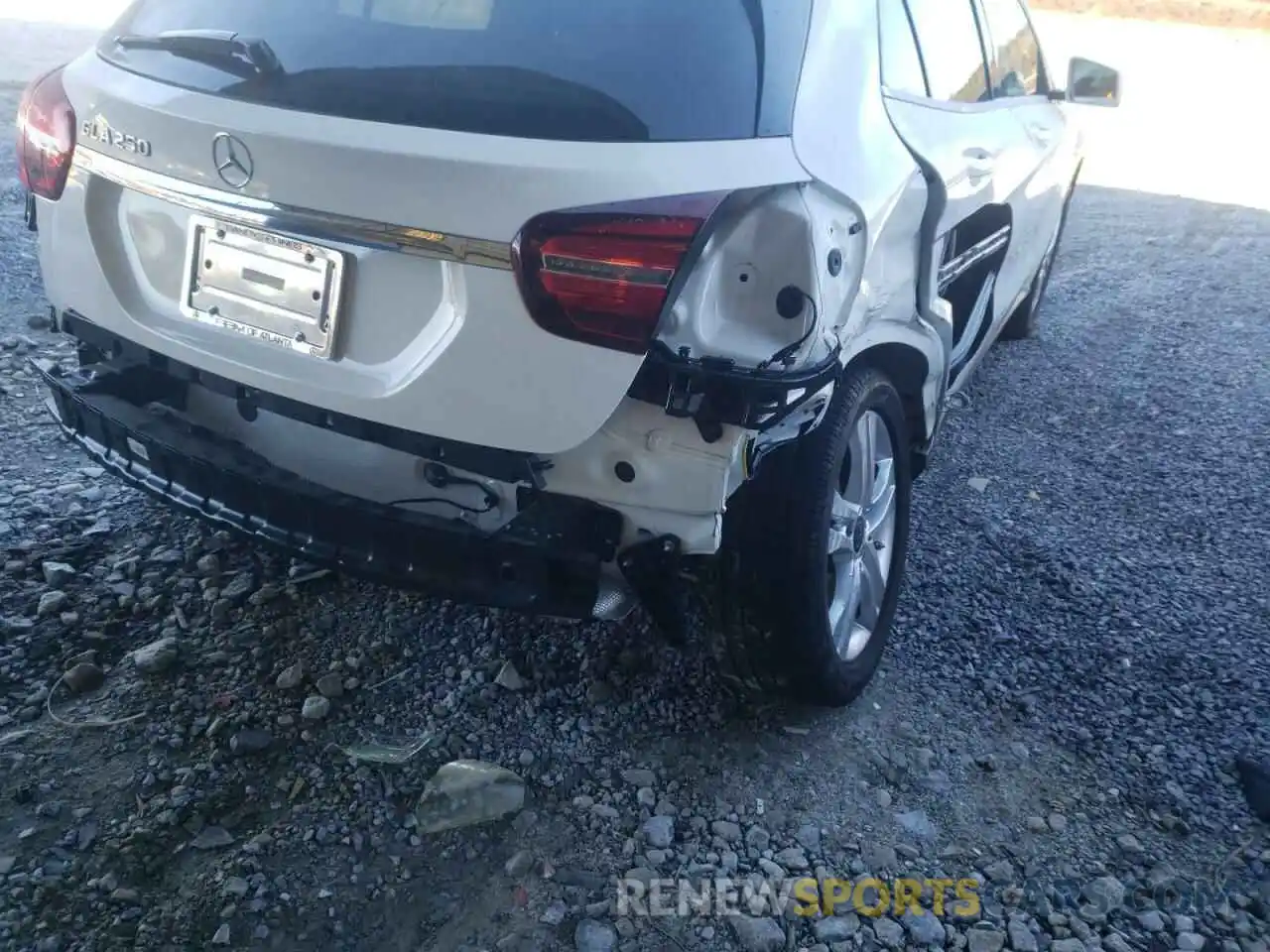 9 Photograph of a damaged car WDCTG4EB1KJ553810 MERCEDES-BENZ GLA-CLASS 2019