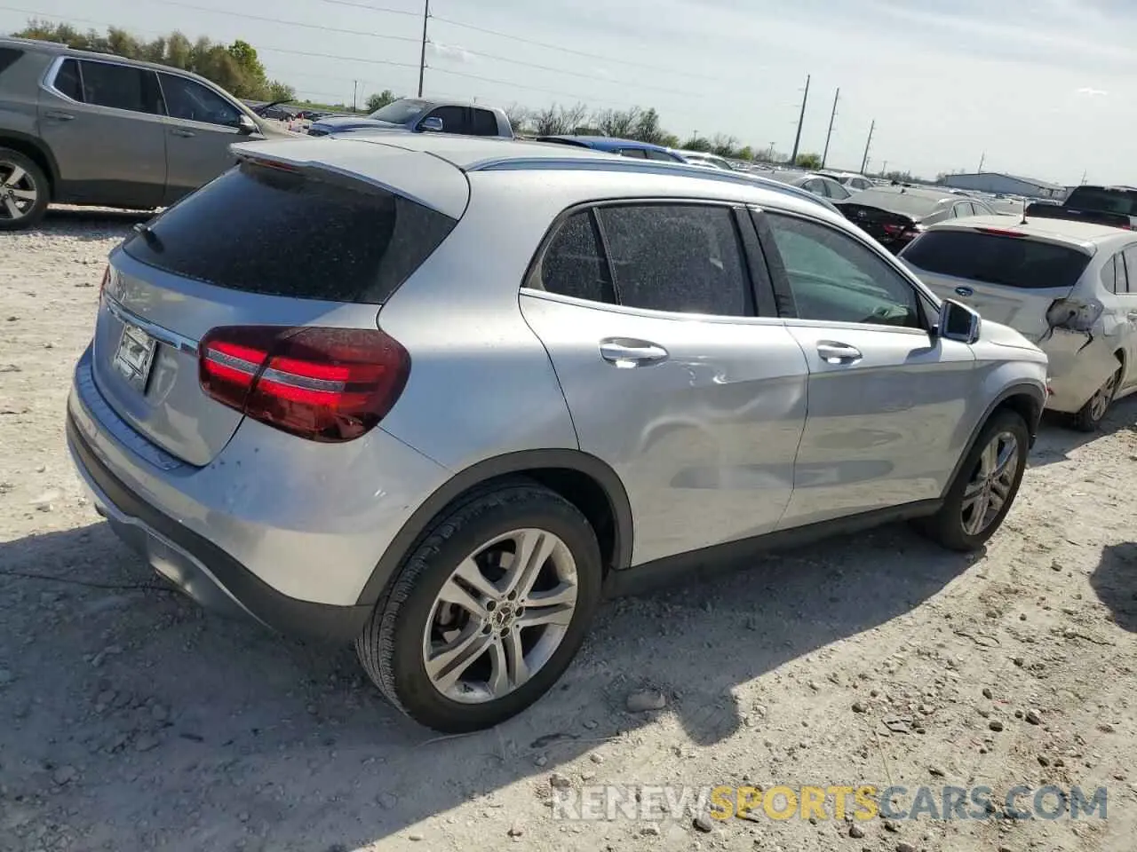 3 Photograph of a damaged car WDCTG4EB2KJ551743 MERCEDES-BENZ GLA-CLASS 2019