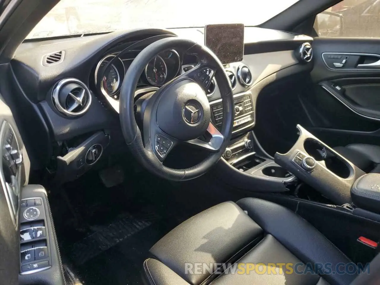 8 Photograph of a damaged car WDCTG4EB2KU003174 MERCEDES-BENZ GLA-CLASS 2019