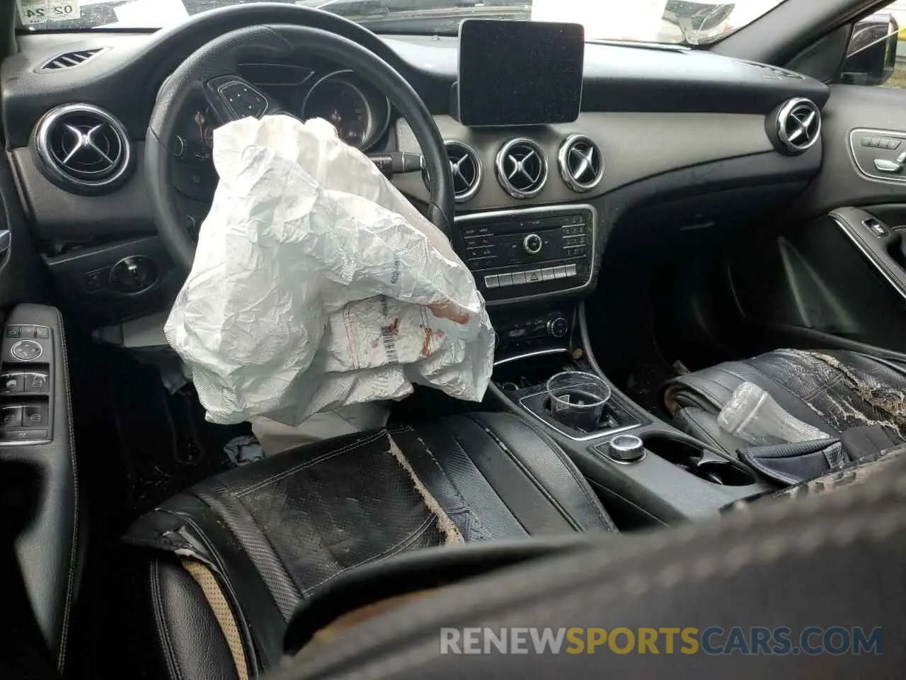 8 Photograph of a damaged car WDCTG4EB2KU011503 MERCEDES-BENZ GLA-CLASS 2019