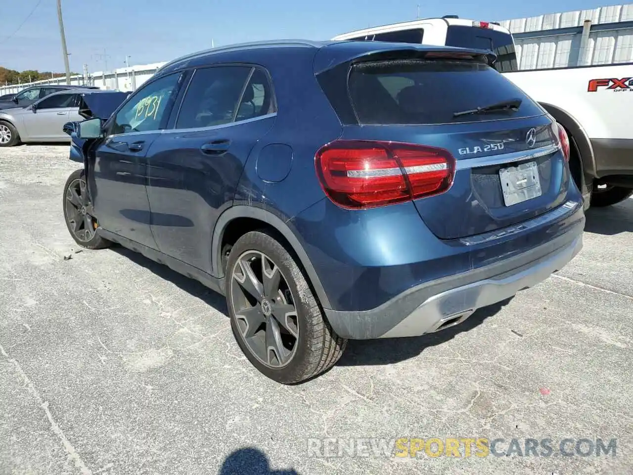 3 Photograph of a damaged car WDCTG4EB3KJ613005 MERCEDES-BENZ GLA-CLASS 2019