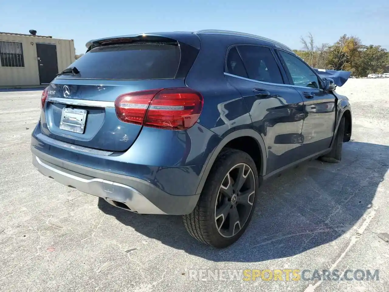 4 Photograph of a damaged car WDCTG4EB3KJ613005 MERCEDES-BENZ GLA-CLASS 2019