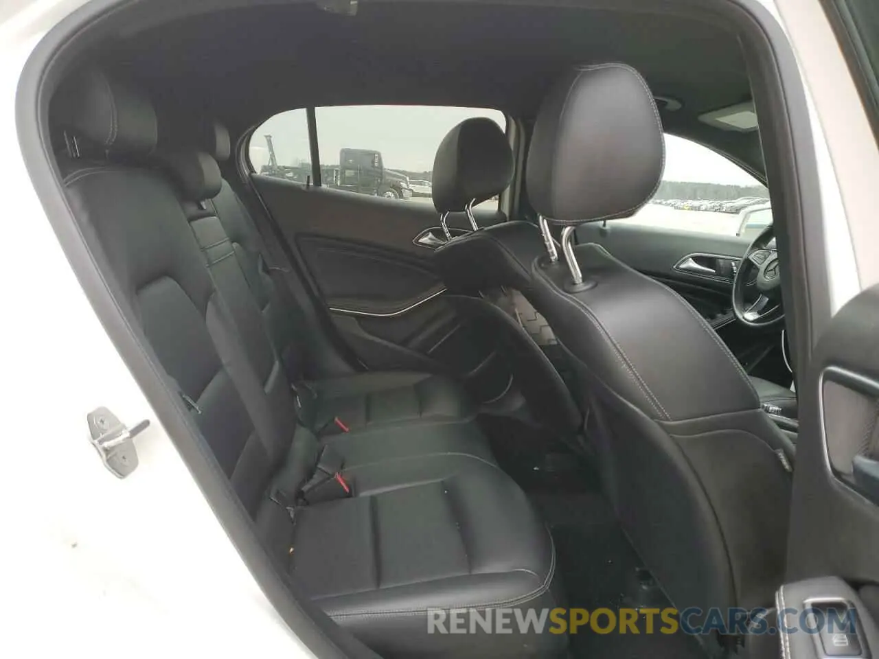 10 Photograph of a damaged car WDCTG4EB3KU004415 MERCEDES-BENZ GLA-CLASS 2019
