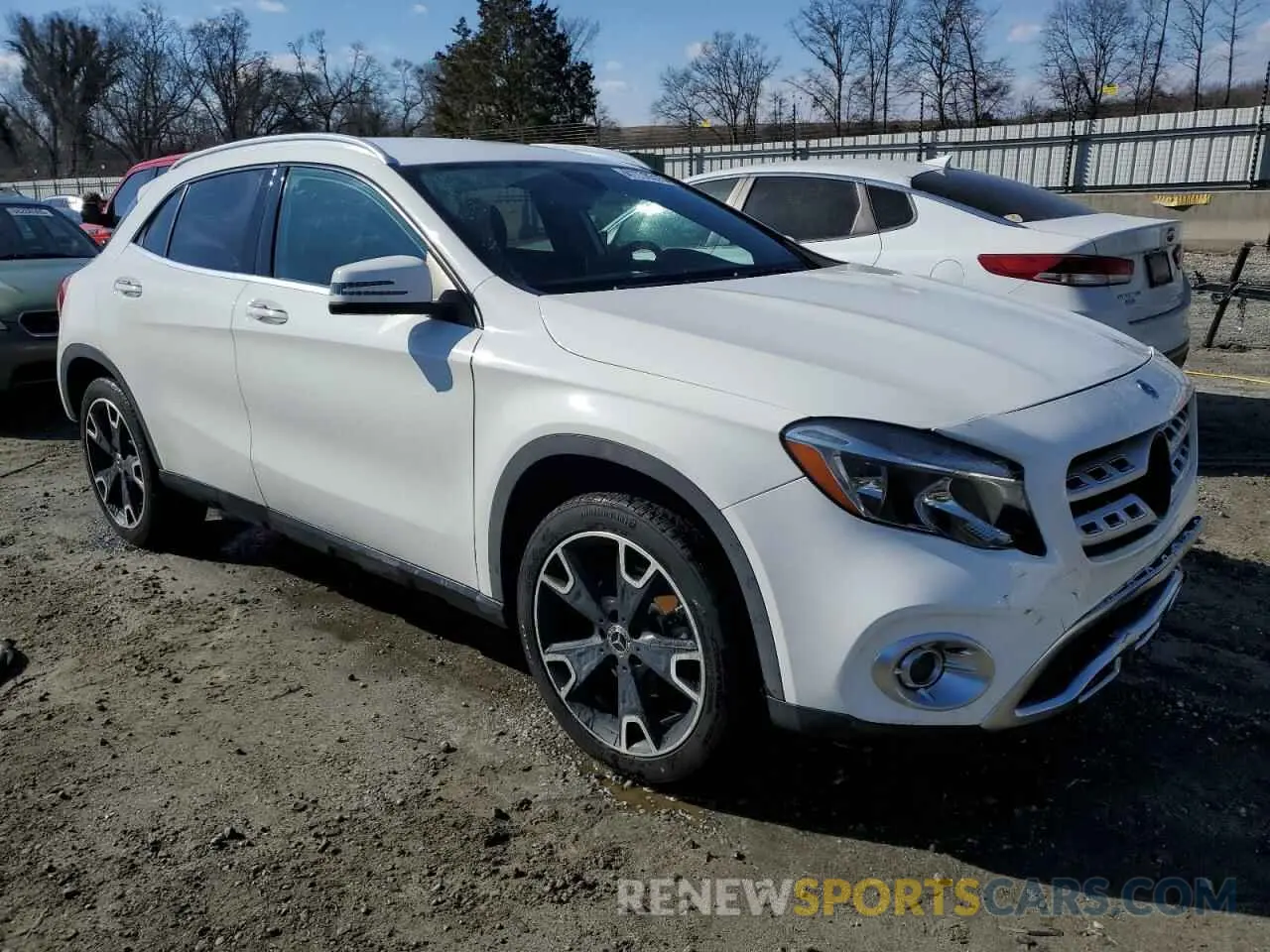 4 Photograph of a damaged car WDCTG4EB3KU004415 MERCEDES-BENZ GLA-CLASS 2019