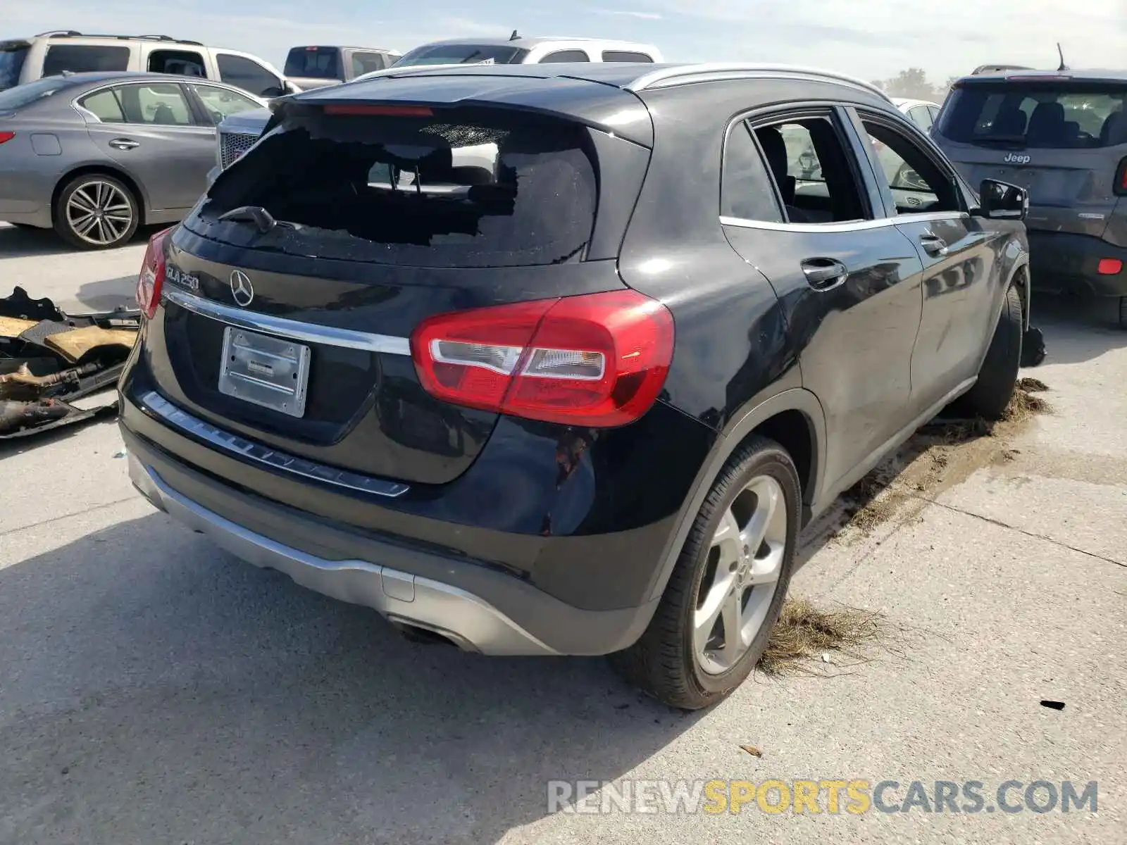 4 Photograph of a damaged car WDCTG4EB4KU003287 MERCEDES-BENZ GLA-CLASS 2019