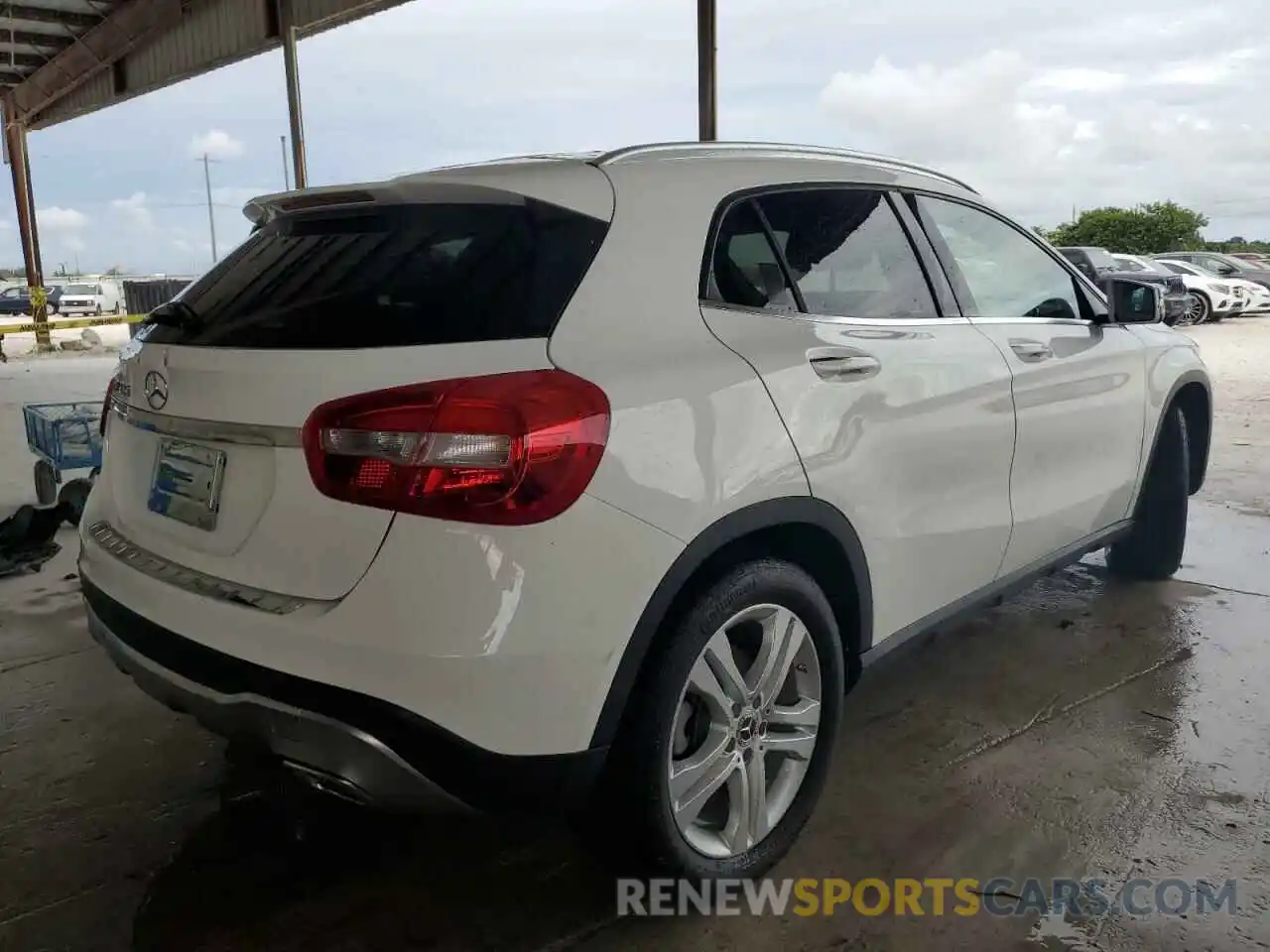 4 Photograph of a damaged car WDCTG4EB5KJ513584 MERCEDES-BENZ GLA-CLASS 2019