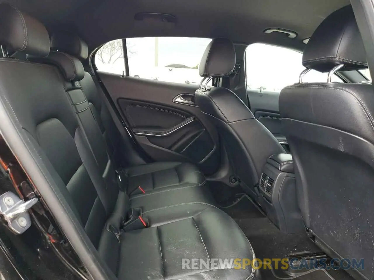 10 Photograph of a damaged car WDCTG4EB5KJ548982 MERCEDES-BENZ GLA-CLASS 2019