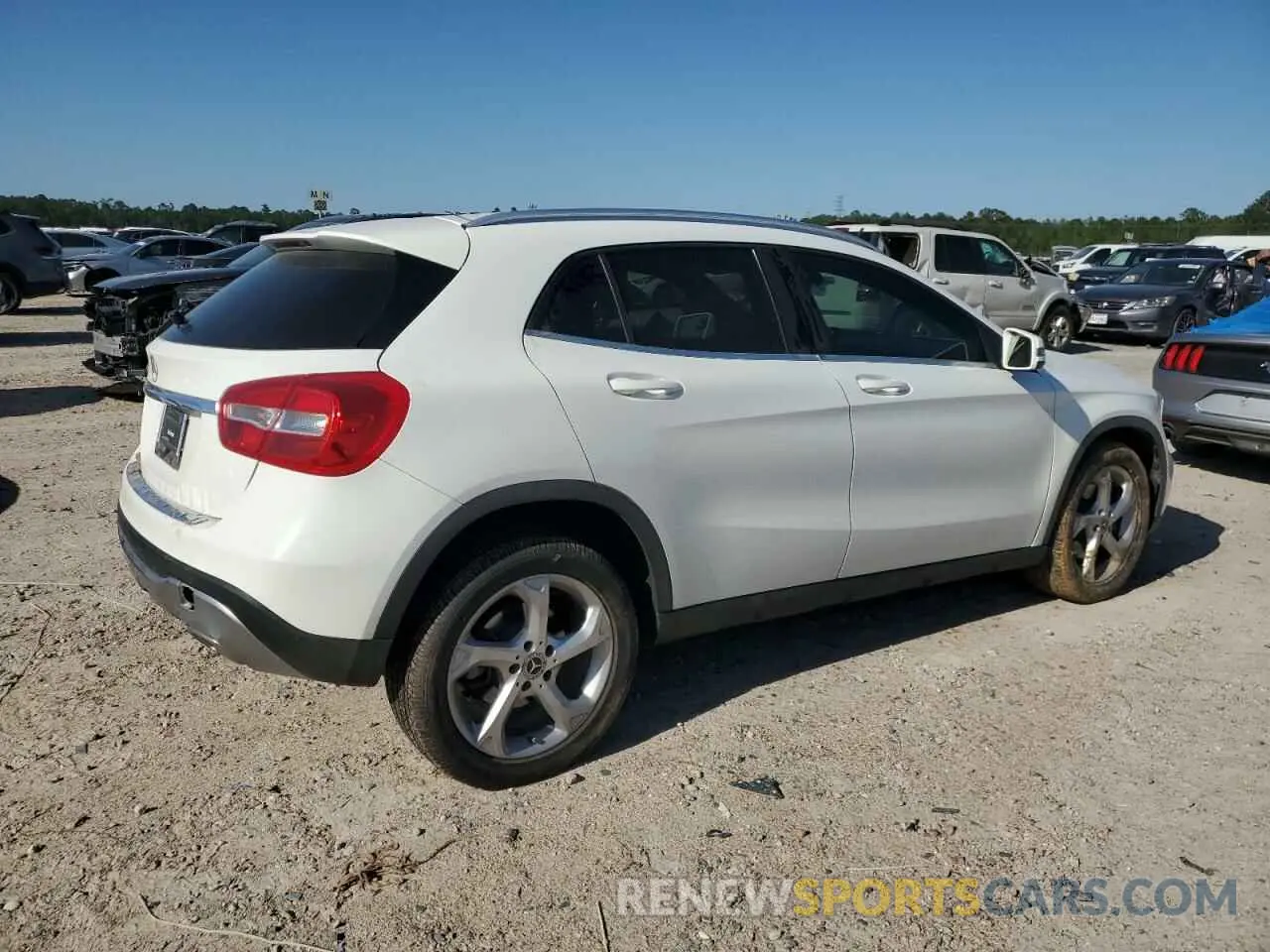 3 Photograph of a damaged car WDCTG4EB5KJ574983 MERCEDES-BENZ GLA-CLASS 2019
