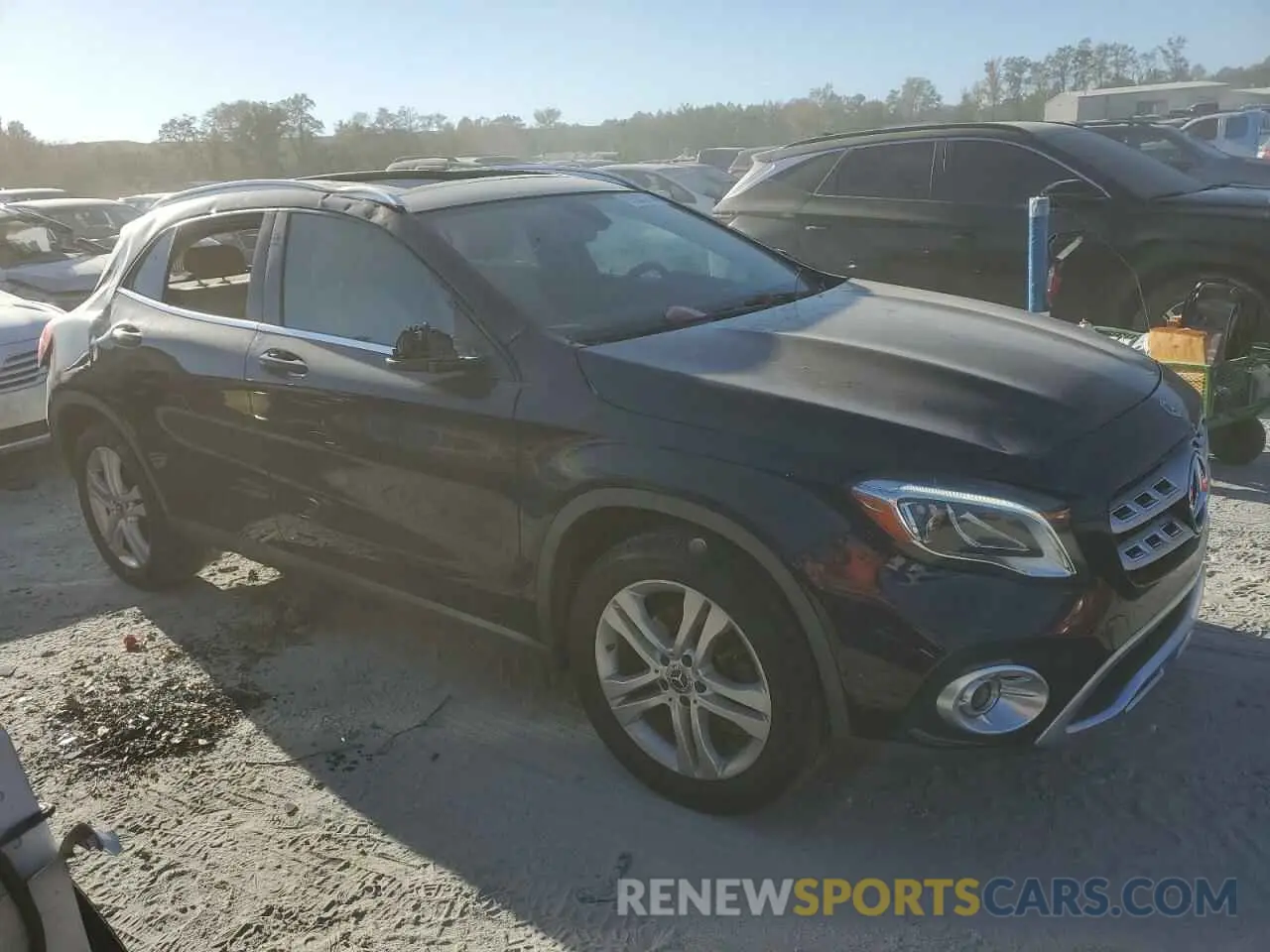 4 Photograph of a damaged car WDCTG4EB6KJ553866 MERCEDES-BENZ GLA-CLASS 2019