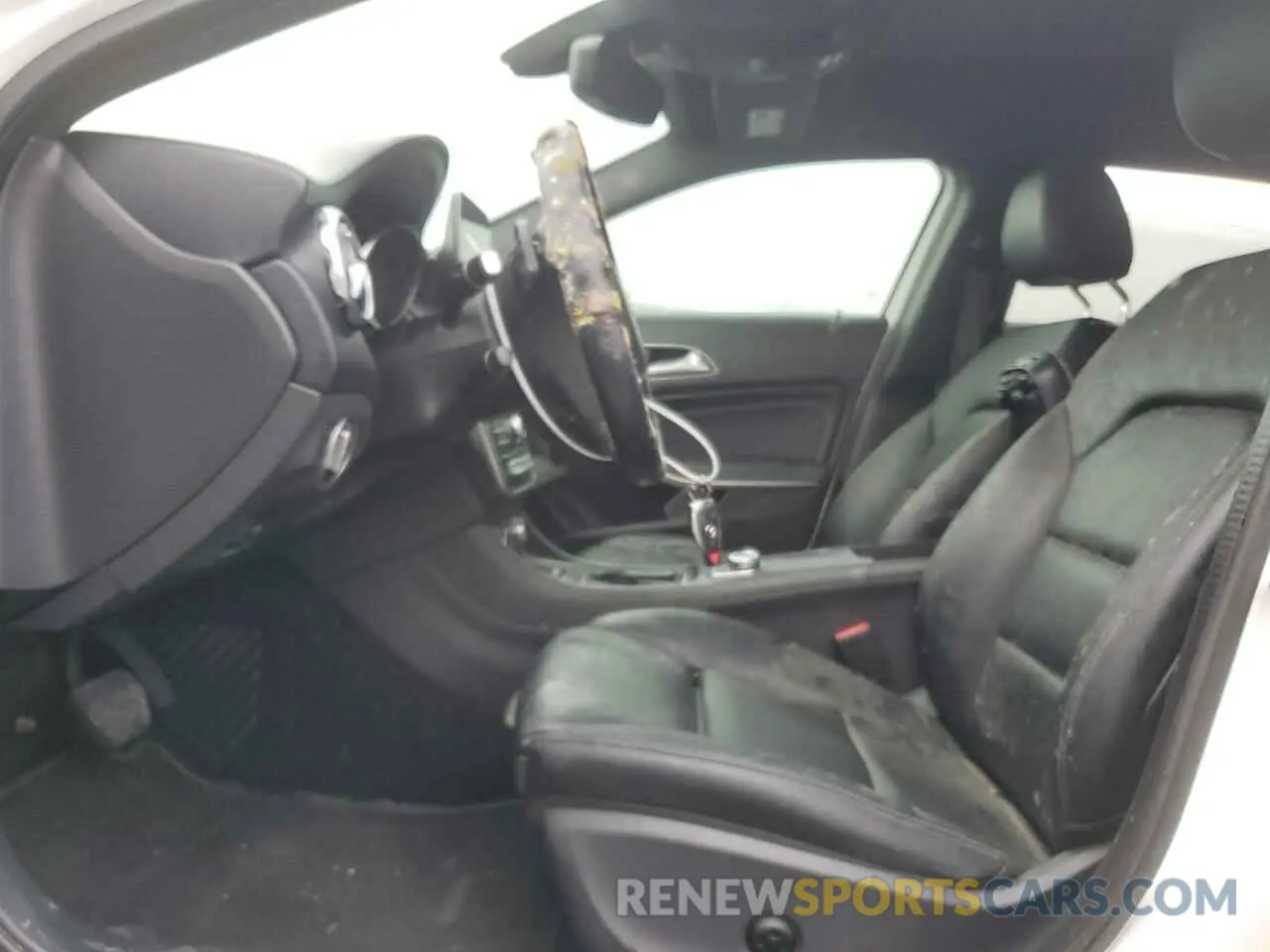 7 Photograph of a damaged car WDCTG4EB7KU004319 MERCEDES-BENZ GLA-CLASS 2019