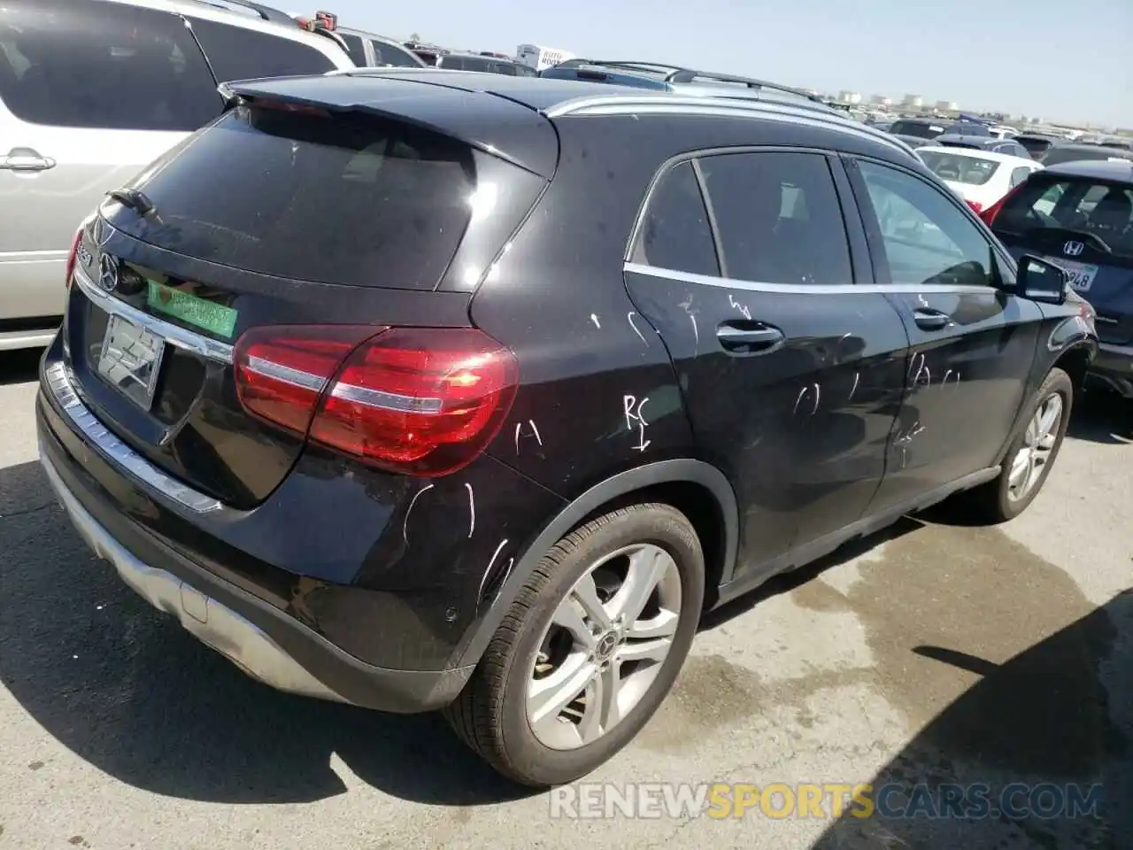 4 Photograph of a damaged car WDCTG4EB7KU010010 MERCEDES-BENZ GLA-CLASS 2019