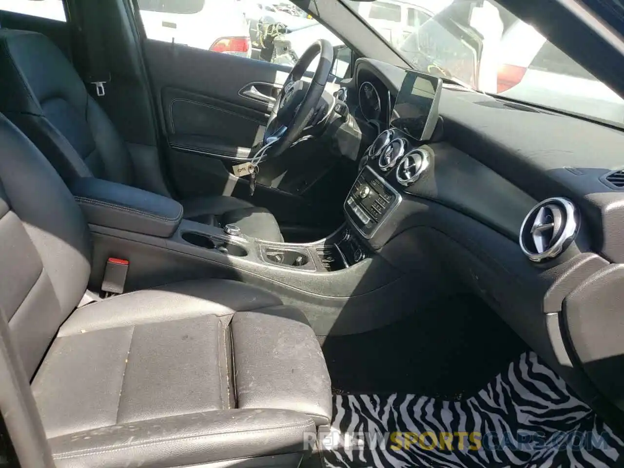 5 Photograph of a damaged car WDCTG4EB7KU010010 MERCEDES-BENZ GLA-CLASS 2019