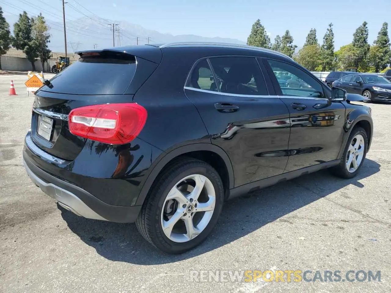 3 Photograph of a damaged car WDCTG4EB9KJ551075 MERCEDES-BENZ GLA-CLASS 2019