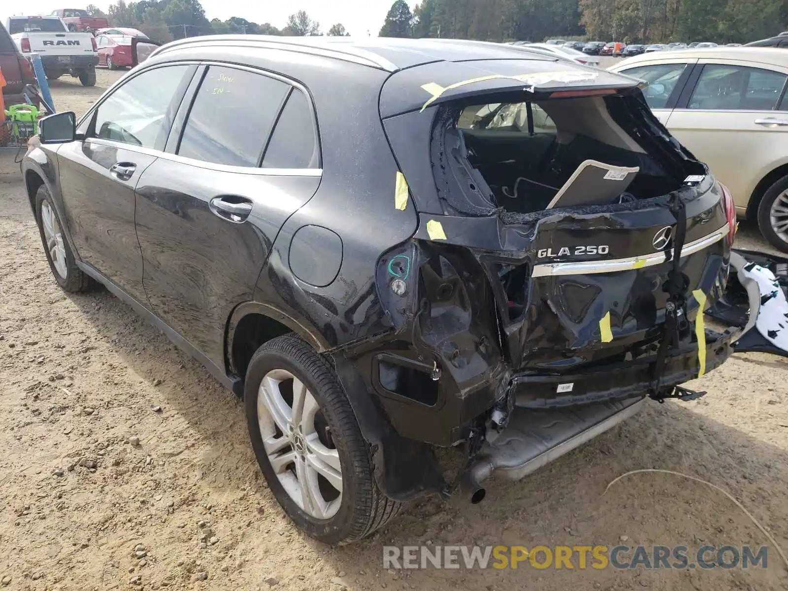 3 Photograph of a damaged car WDCTG4EB9KU000434 MERCEDES-BENZ GLA-CLASS 2019