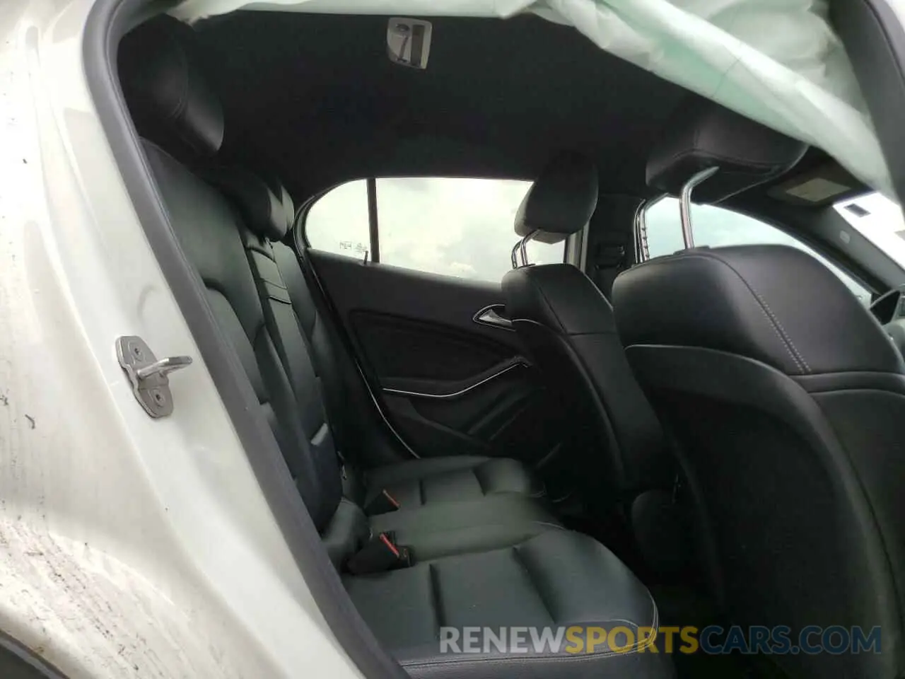 11 Photograph of a damaged car WDCTG4EB9KU000918 MERCEDES-BENZ GLA-CLASS 2019