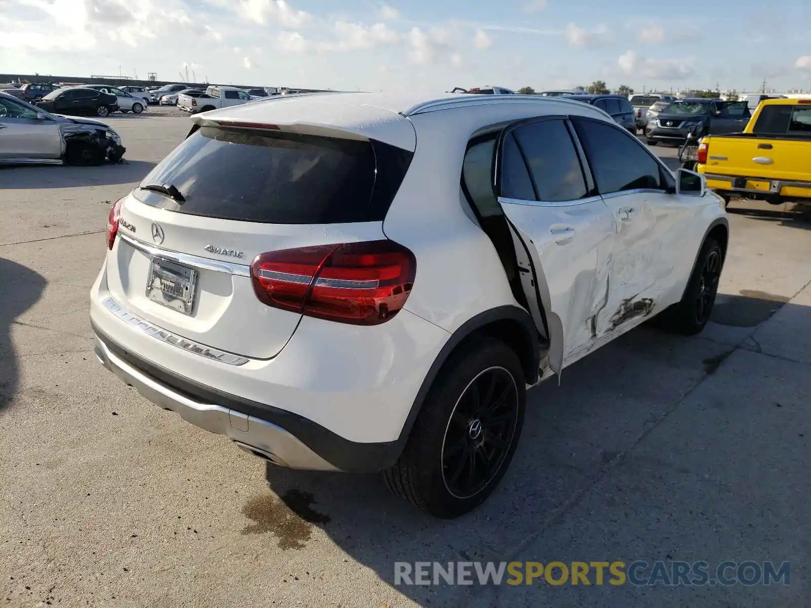 4 Photograph of a damaged car WDCTG4EBXKU011538 MERCEDES-BENZ GLA-CLASS 2019