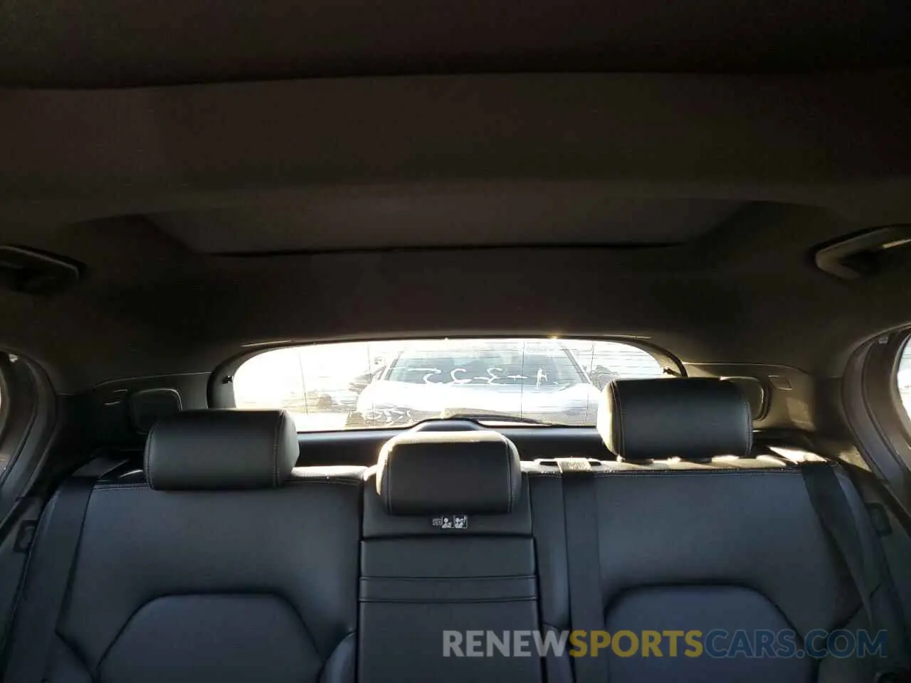 10 Photograph of a damaged car WDCTG4GB1KJ548328 MERCEDES-BENZ GLA-CLASS 2019