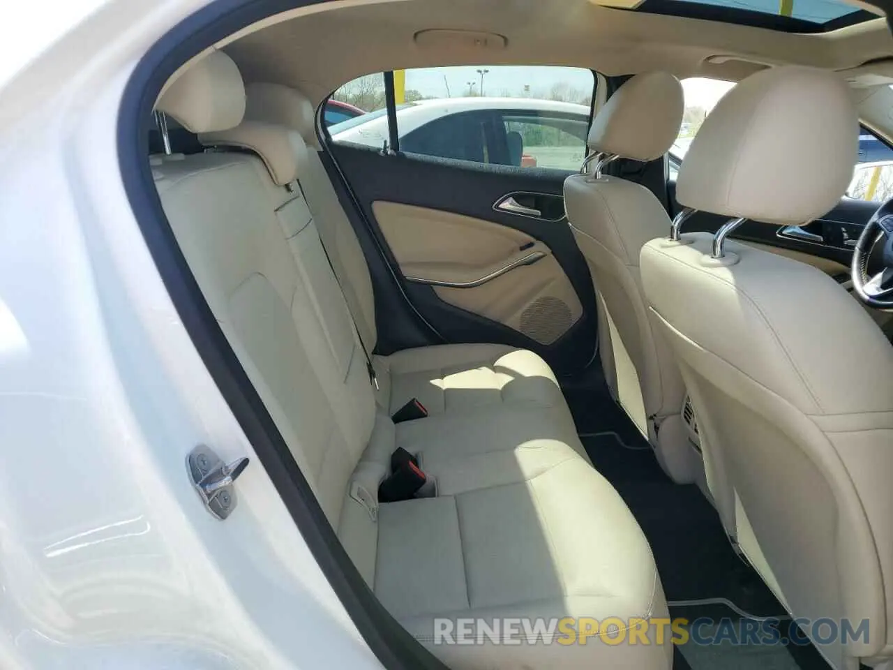 11 Photograph of a damaged car WDCTG4GB1KJ574704 MERCEDES-BENZ GLA-CLASS 2019