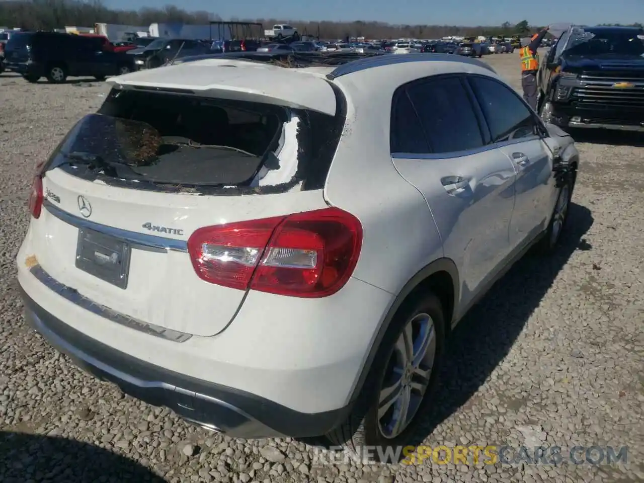 4 Photograph of a damaged car WDCTG4GB1KU012610 MERCEDES-BENZ GLA-CLASS 2019