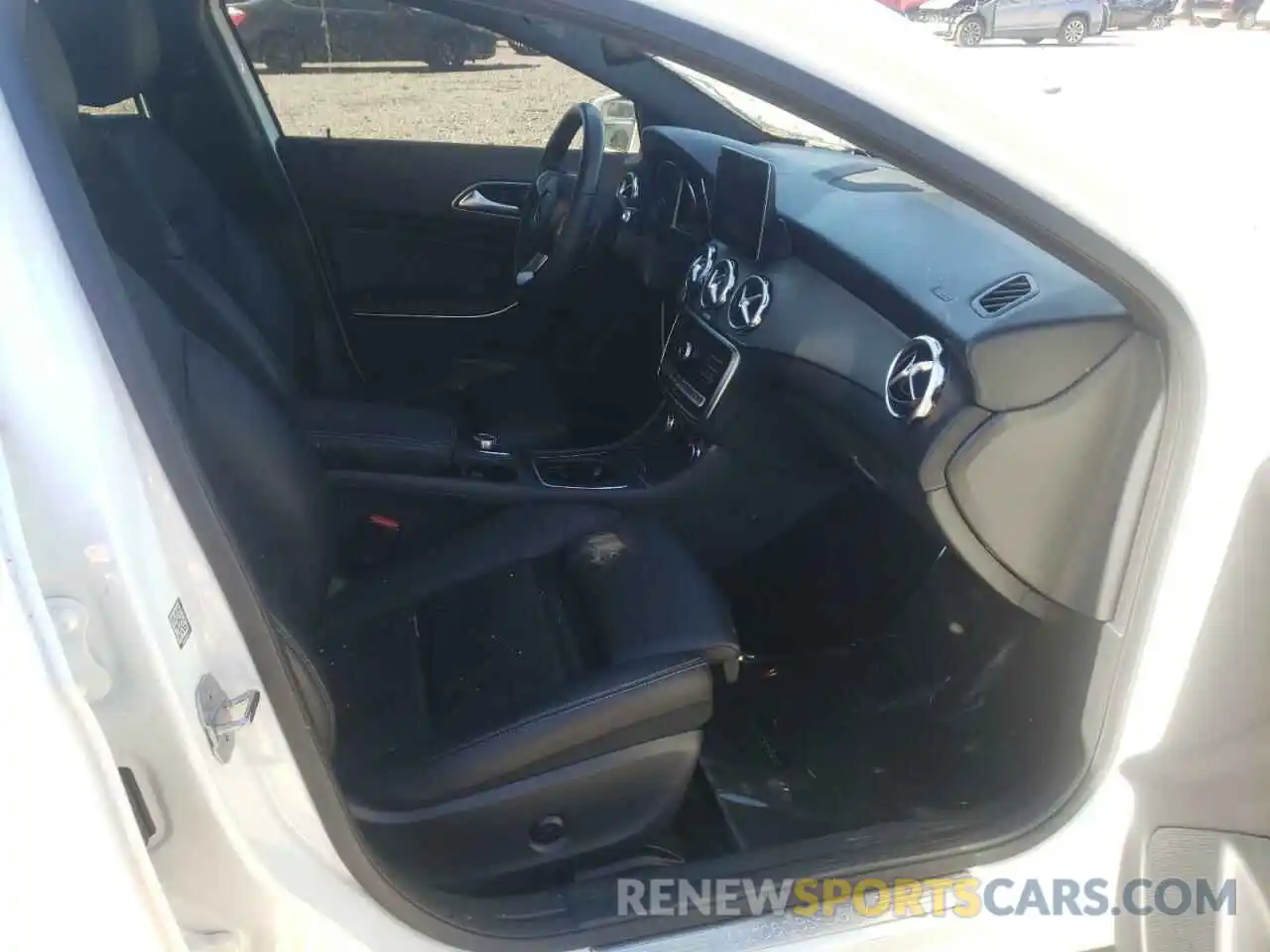 5 Photograph of a damaged car WDCTG4GB1KU012610 MERCEDES-BENZ GLA-CLASS 2019