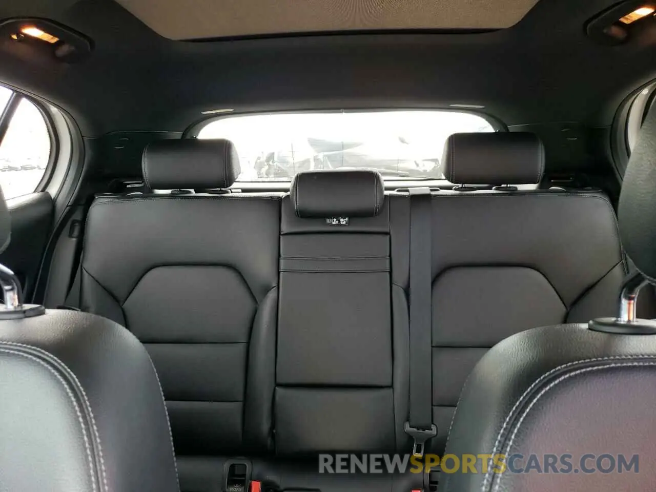 10 Photograph of a damaged car WDCTG4GB2KJ581662 MERCEDES-BENZ GLA-CLASS 2019