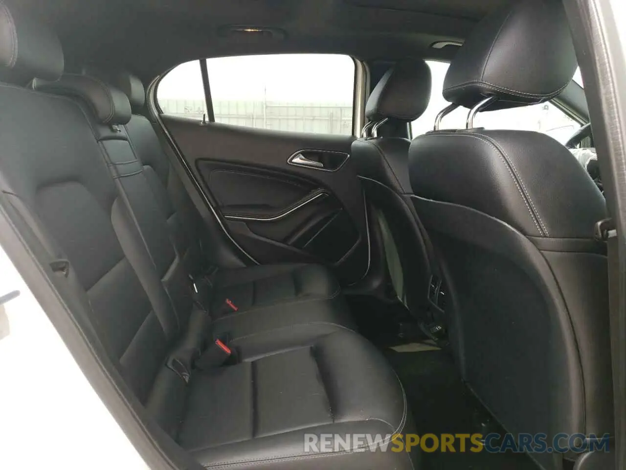 11 Photograph of a damaged car WDCTG4GB2KJ581662 MERCEDES-BENZ GLA-CLASS 2019