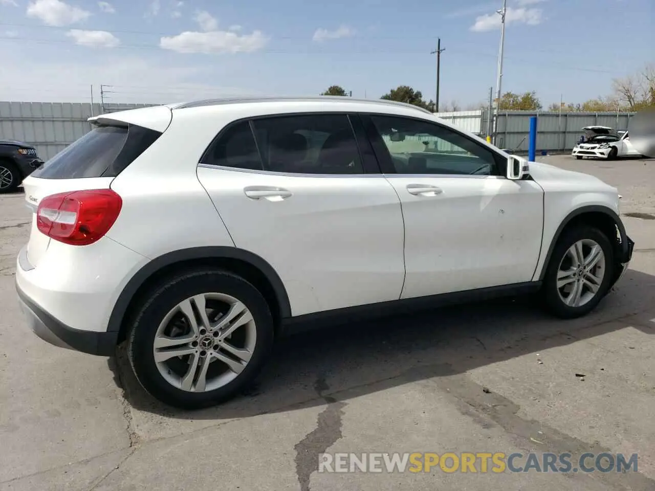 3 Photograph of a damaged car WDCTG4GB2KJ581662 MERCEDES-BENZ GLA-CLASS 2019