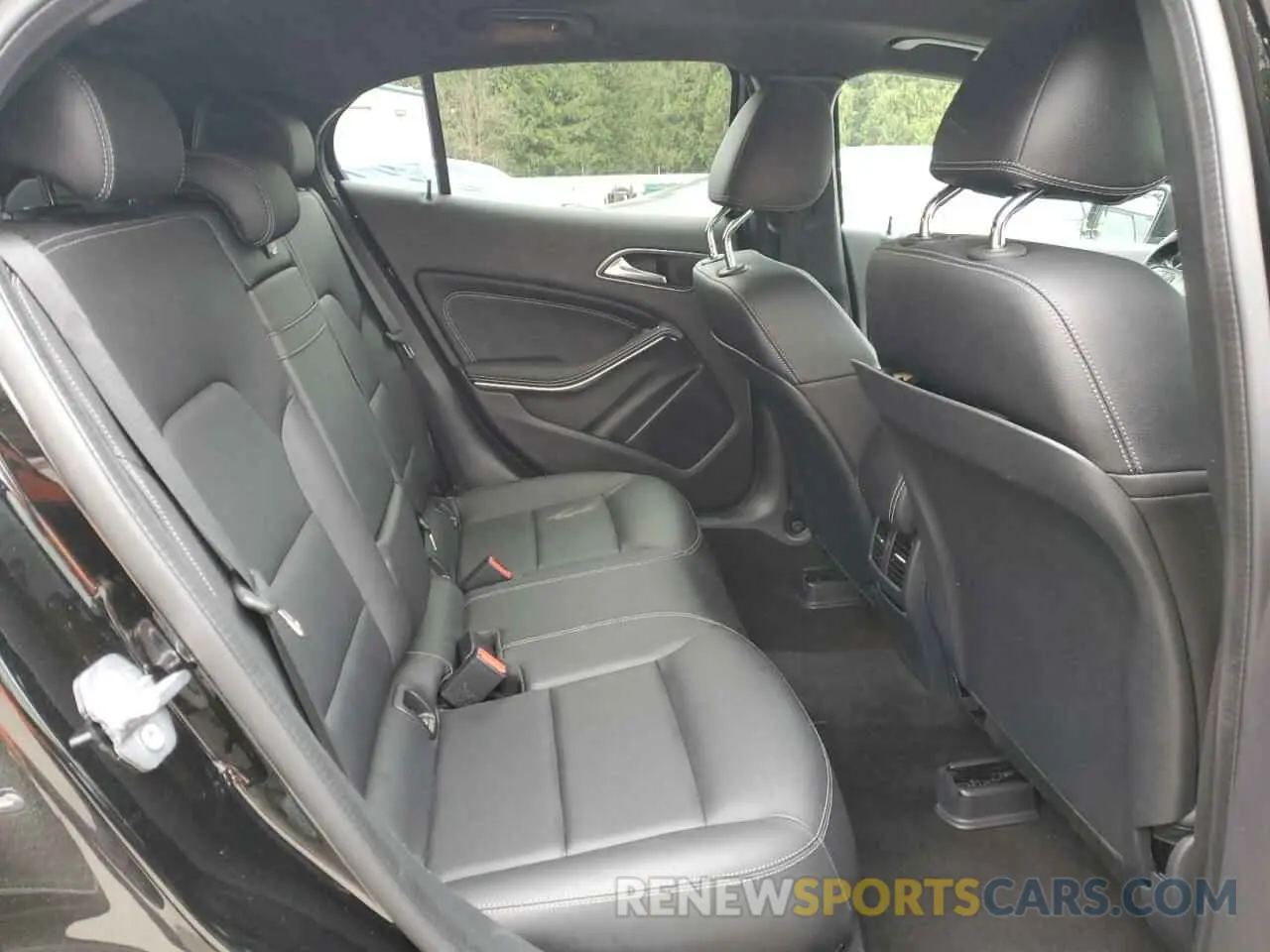 11 Photograph of a damaged car WDCTG4GB3KU011524 MERCEDES-BENZ GLA-CLASS 2019