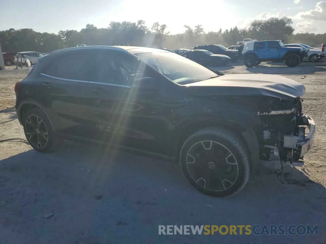 4 Photograph of a damaged car WDCTG4GB3KU016285 MERCEDES-BENZ GLA-CLASS 2019