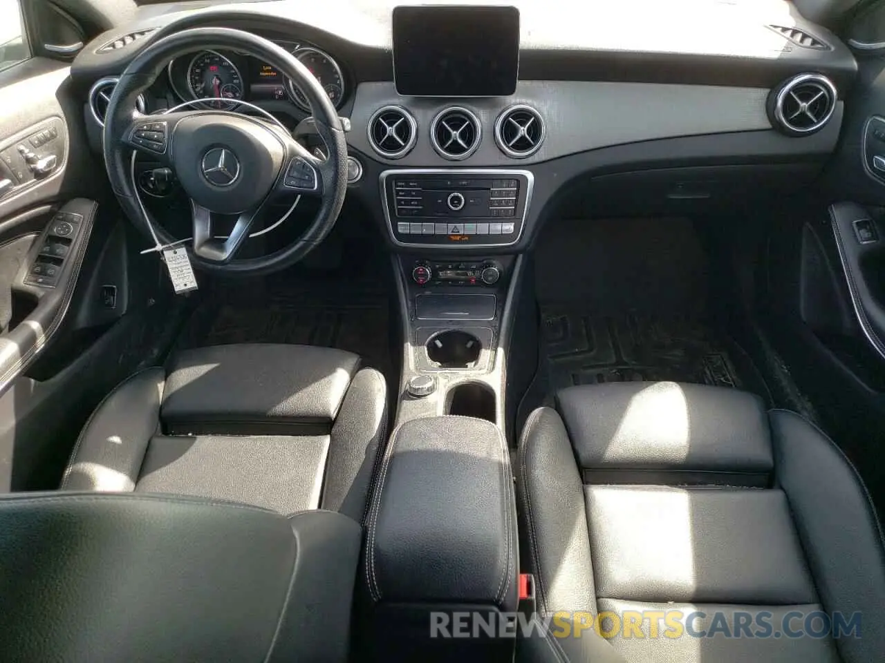 8 Photograph of a damaged car WDCTG4GB4KJ543172 MERCEDES-BENZ GLA-CLASS 2019