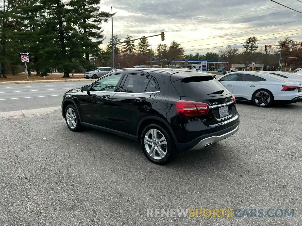 3 Photograph of a damaged car WDCTG4GB4KJ583557 MERCEDES-BENZ GLA-CLASS 2019