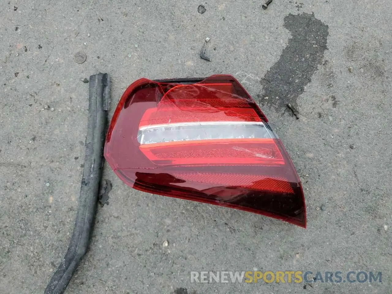 13 Photograph of a damaged car WDCTG4GB4KU014352 MERCEDES-BENZ GLA-CLASS 2019