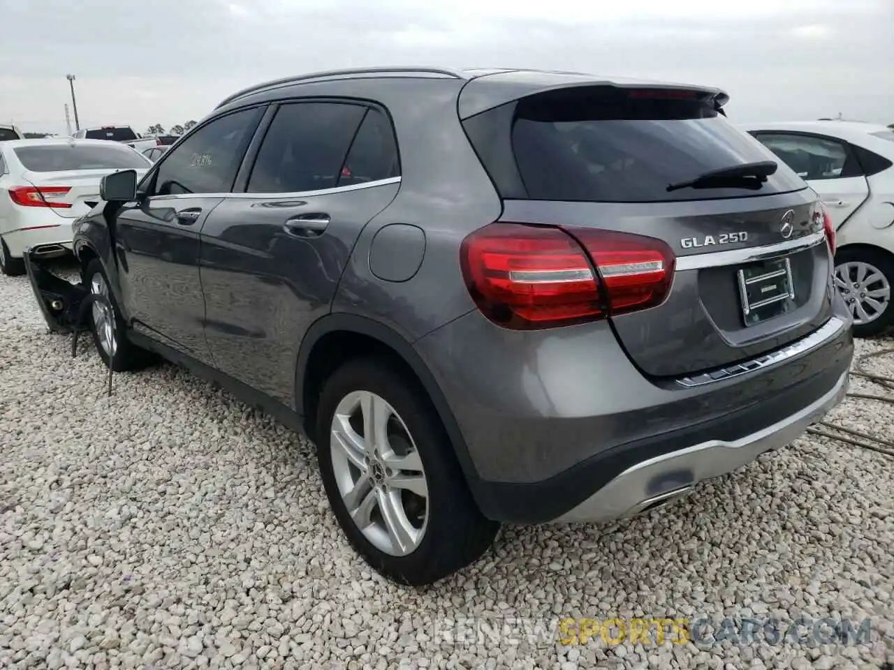 3 Photograph of a damaged car WDCTG4GB5KJ635746 MERCEDES-BENZ GLA-CLASS 2019