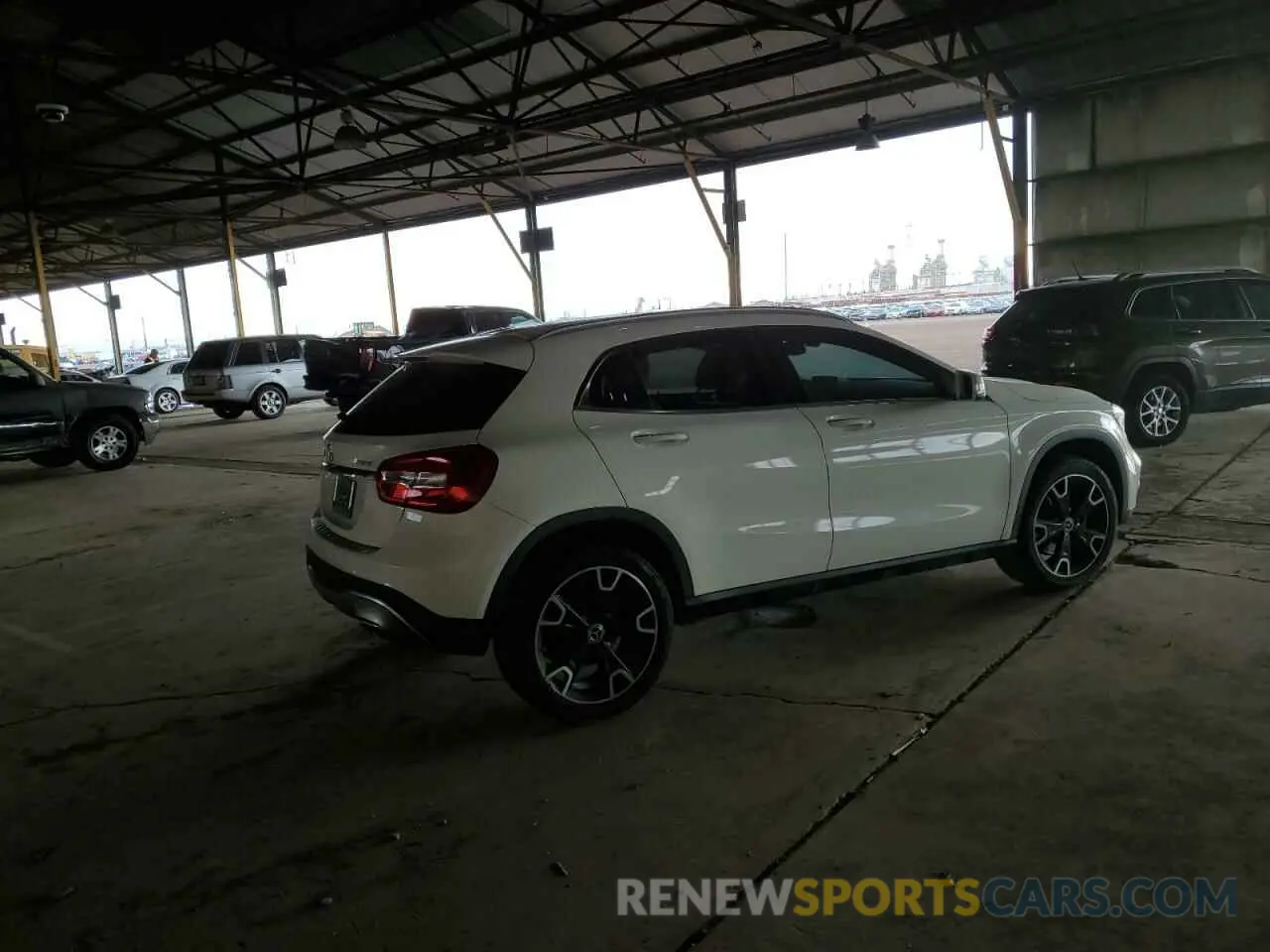 3 Photograph of a damaged car WDCTG4GB6KJ543707 MERCEDES-BENZ GLA-CLASS 2019