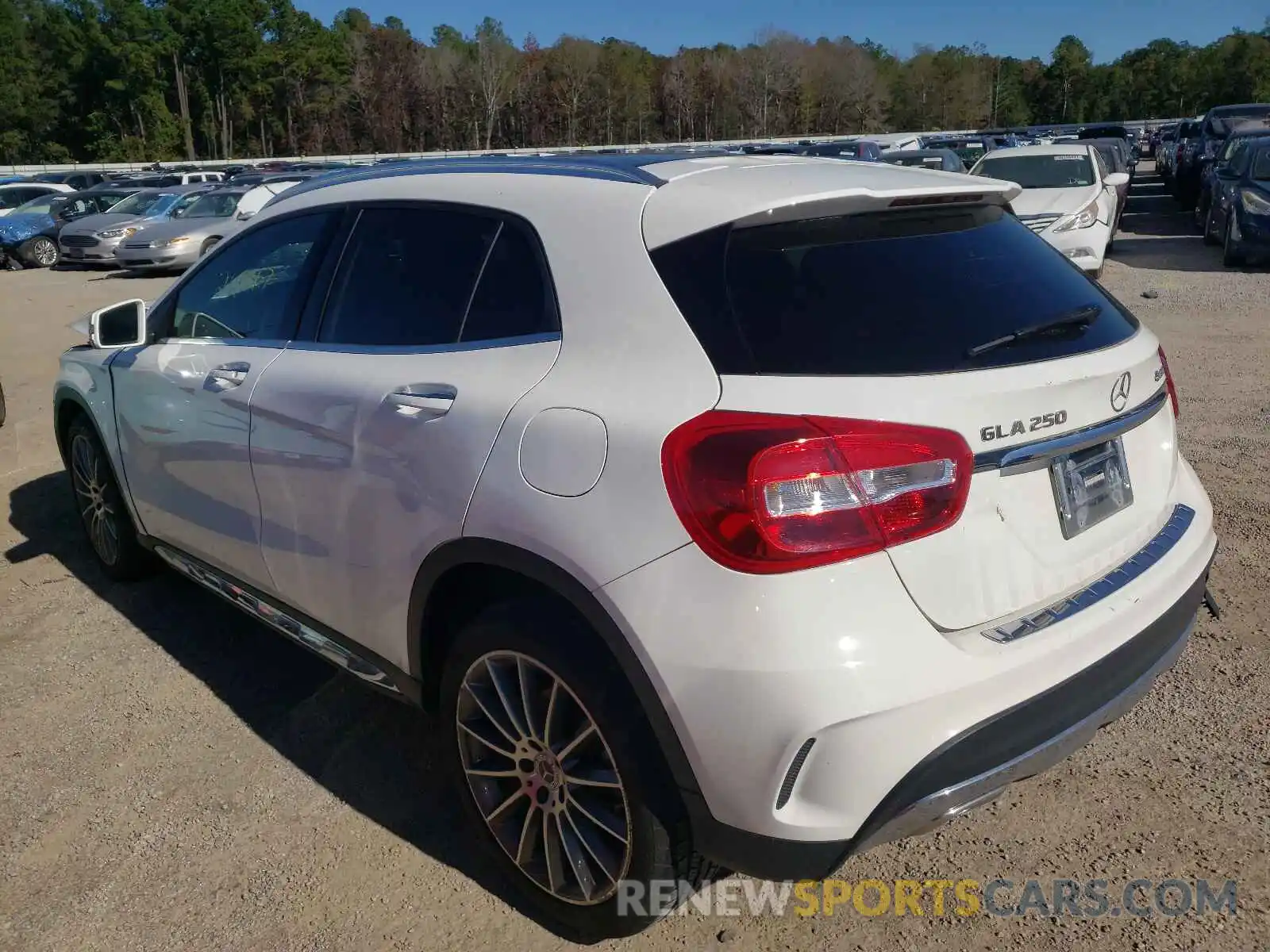 3 Photograph of a damaged car WDCTG4GB6KJ551130 MERCEDES-BENZ GLA-CLASS 2019