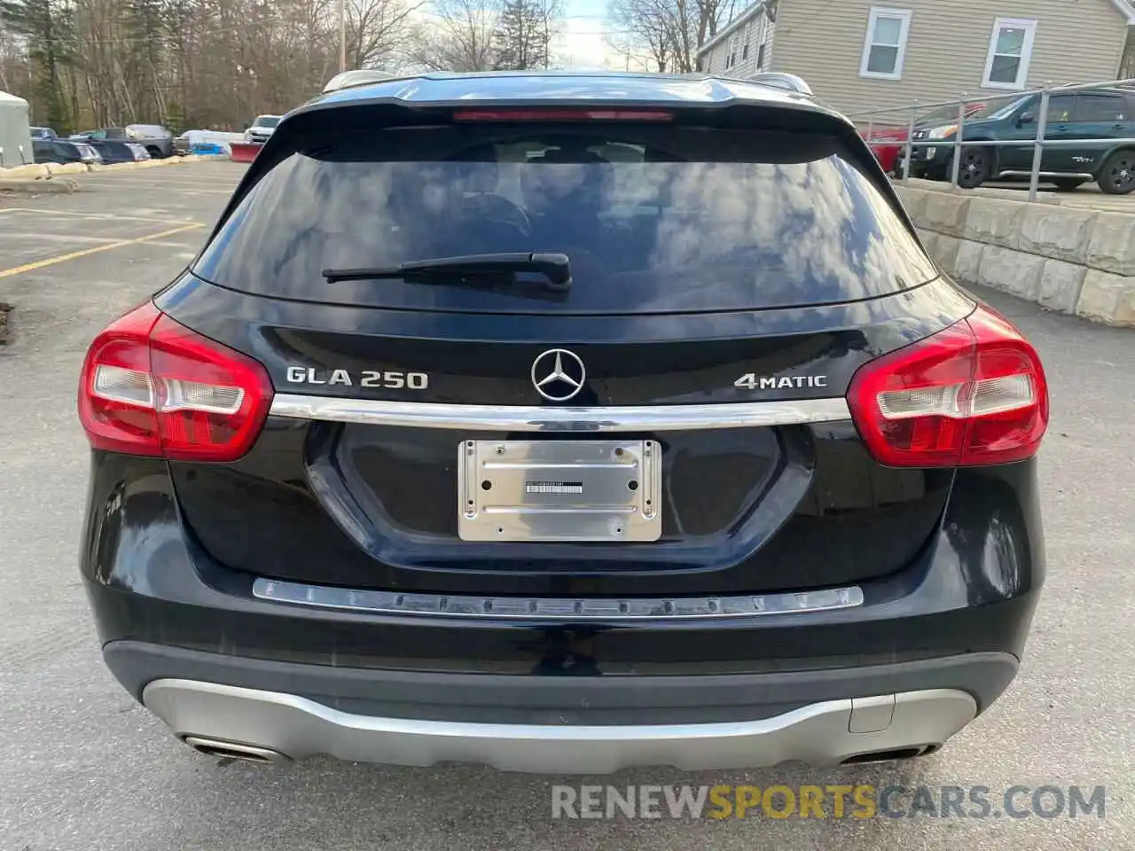 10 Photograph of a damaged car WDCTG4GB6KJ581681 MERCEDES-BENZ GLA-CLASS 2019