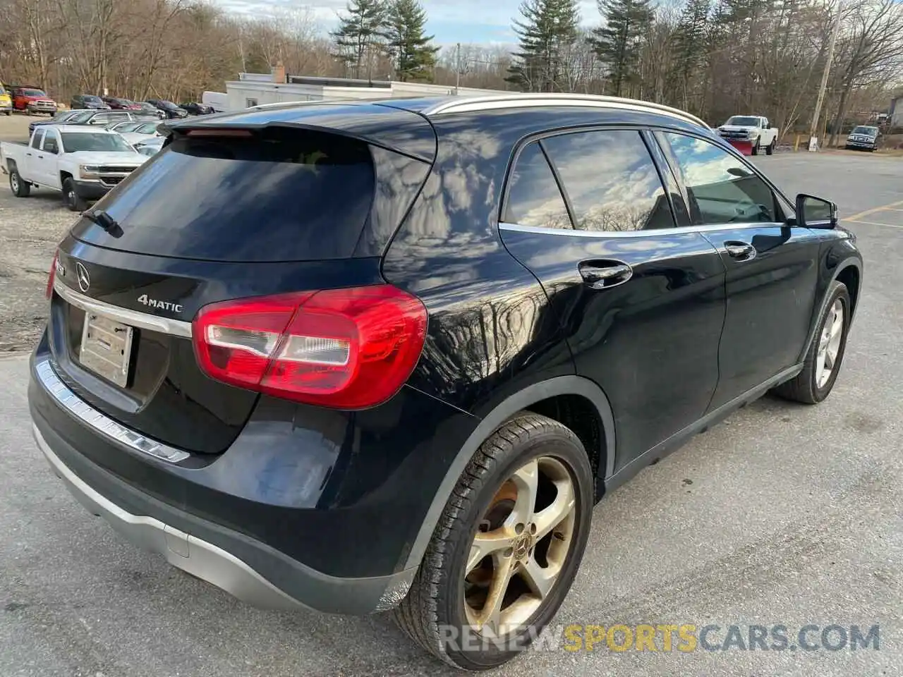 4 Photograph of a damaged car WDCTG4GB6KJ581681 MERCEDES-BENZ GLA-CLASS 2019