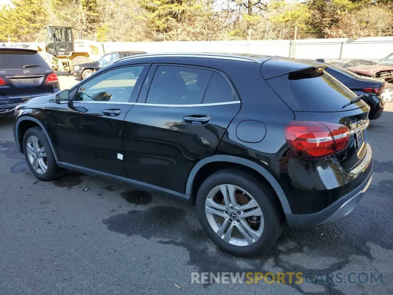 2 Photograph of a damaged car WDCTG4GB8KJ549086 MERCEDES-BENZ GLA-CLASS 2019