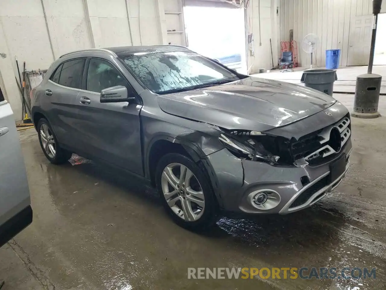 4 Photograph of a damaged car WDCTG4GB9KJ564874 MERCEDES-BENZ GLA-CLASS 2019