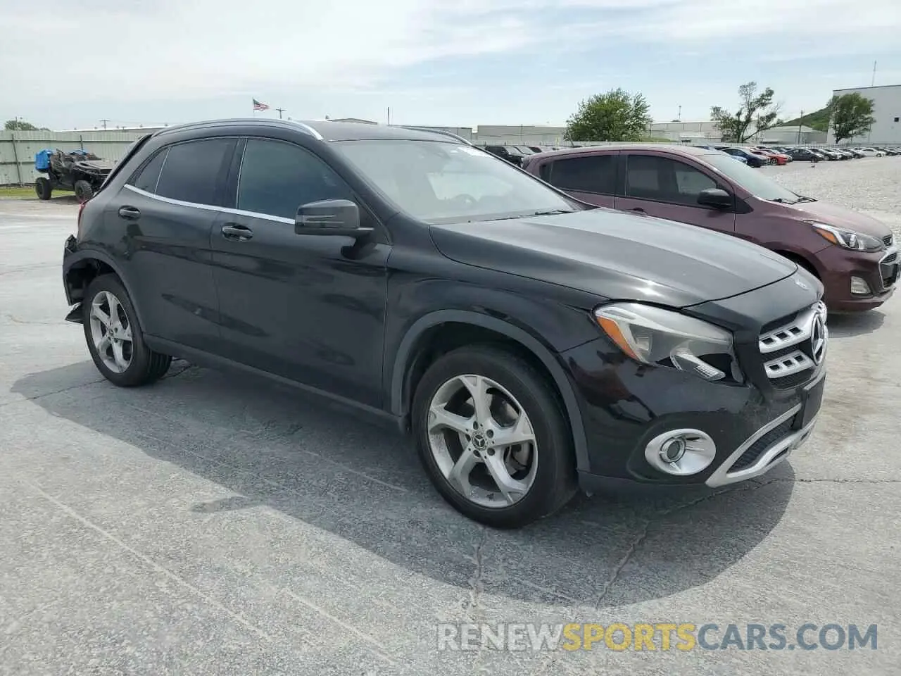 4 Photograph of a damaged car WDCTG4GB9KJ580895 MERCEDES-BENZ GLA-CLASS 2019