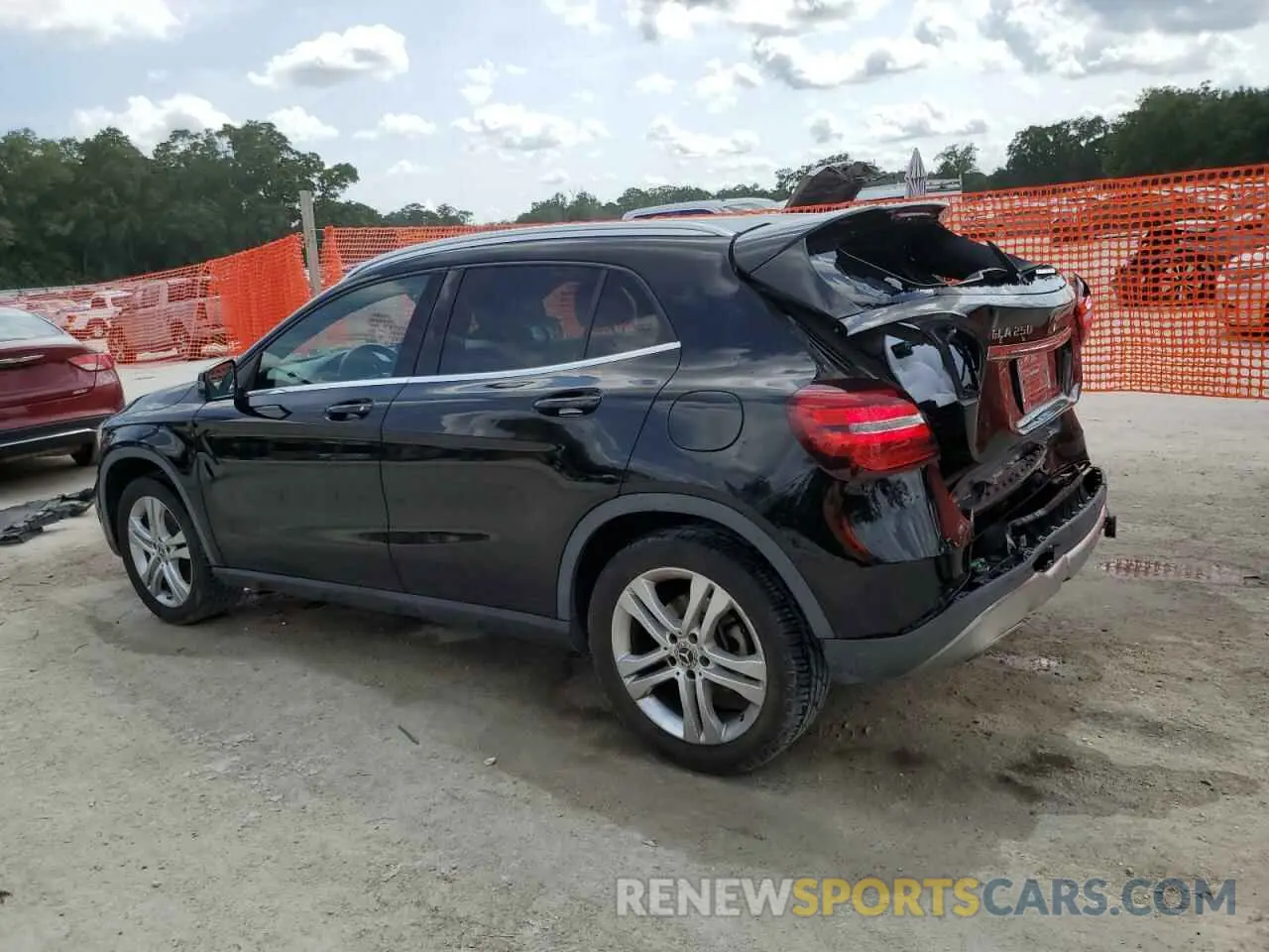 2 Photograph of a damaged car W1NTG4EB4LU040680 MERCEDES-BENZ GLA-CLASS 2020