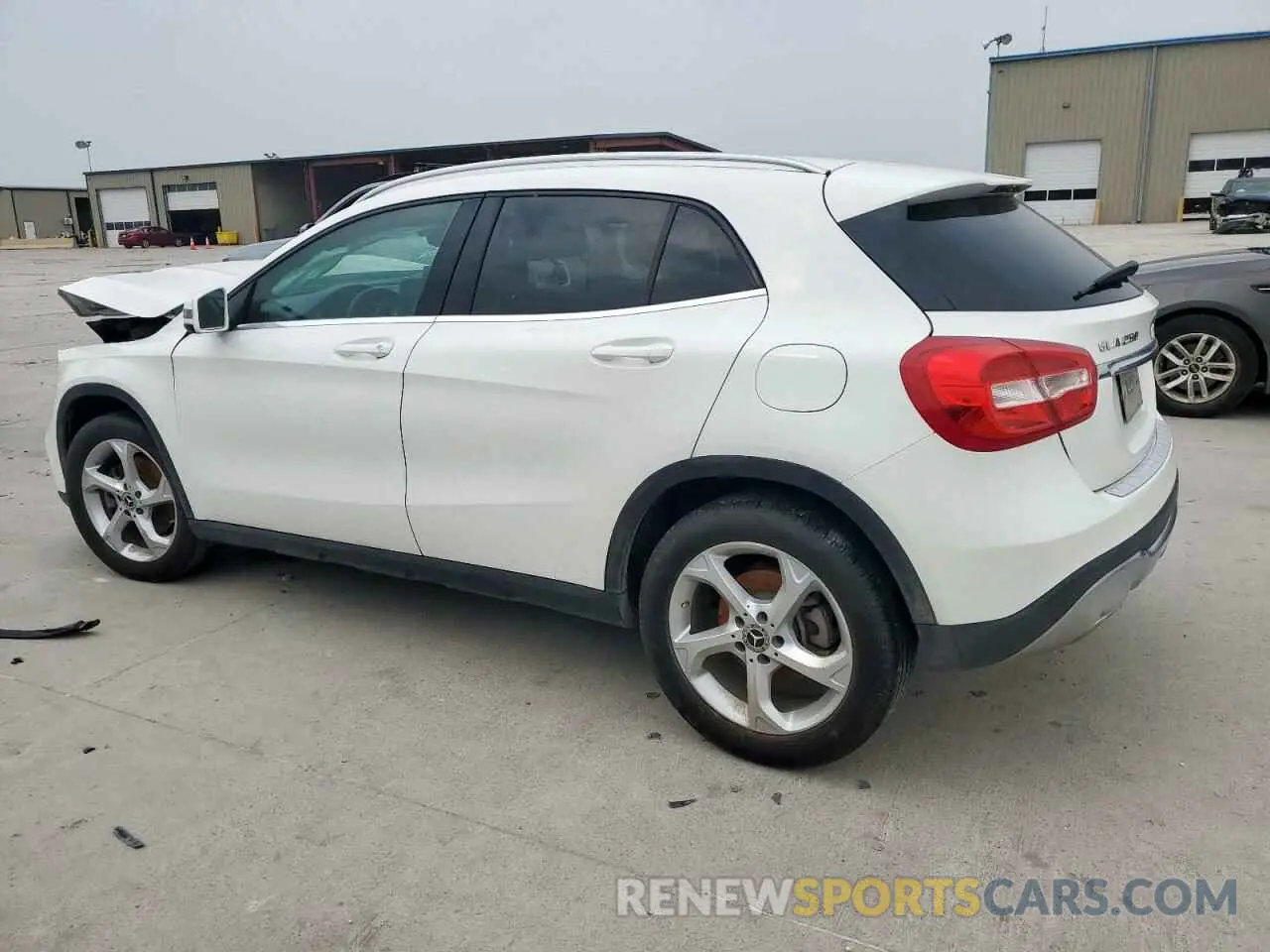 2 Photograph of a damaged car WDCTG4EB1LU026544 MERCEDES-BENZ GLA-CLASS 2020