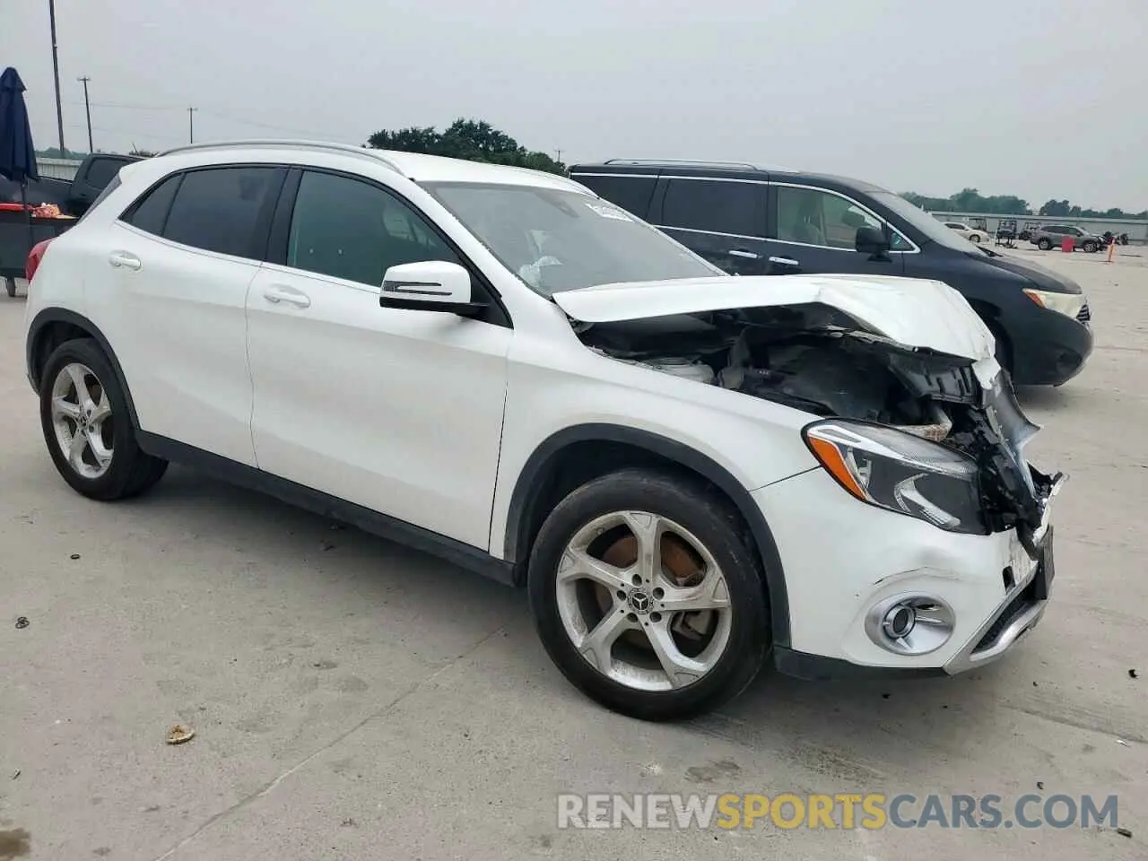 4 Photograph of a damaged car WDCTG4EB1LU026544 MERCEDES-BENZ GLA-CLASS 2020
